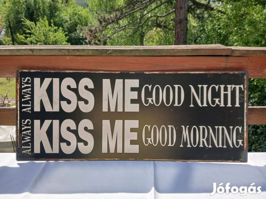 Menő, retro, fekete-fehér fémtábla eladó!