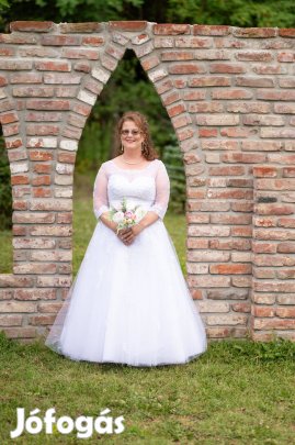 Menyasszonyi ruha 44-46 / L-XL méretben eladó