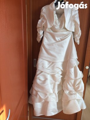 Menyasszonyi ruha