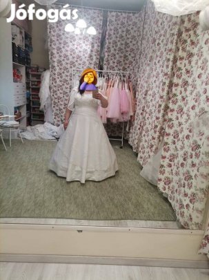 Menyasszonyi ruha