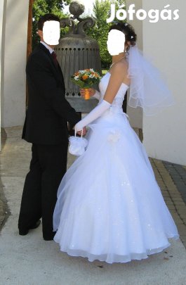 Menyasszonyi ruha eladó