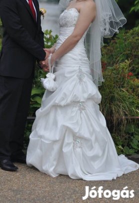 Menyasszonyi ruha eladó!