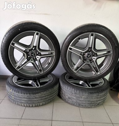 Mercedes AMG R18 felni nyári gumival