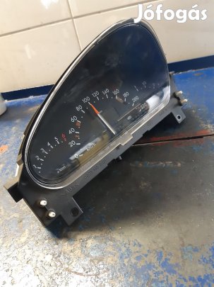 Mercedes A 160 Óraegység / Kilométeróra