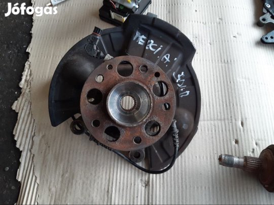 Mercedes A W168  (1997-2004)  Jobb Első Csonkállvány