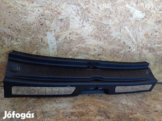 Mercedes B Class W245 (2005-2011) Hátfal Burkolat