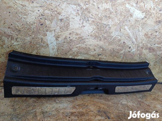 Mercedes B Class W245 (2005-2011) Hátfal Burkolat