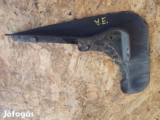 Mercedes B Class W245 (2005-2011) Jobb Első Sárvédő Gumi