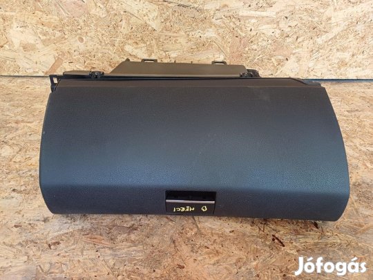 Mercedes B Class W245 (2005-2011) Kesztyűtartó