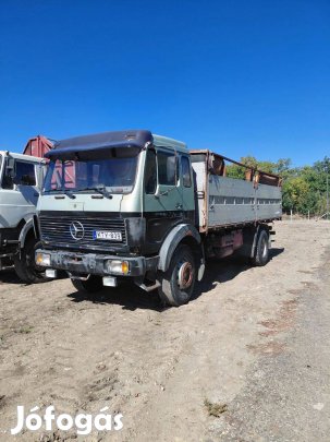 Mercedes-Benz 1626 fix platós teherautó