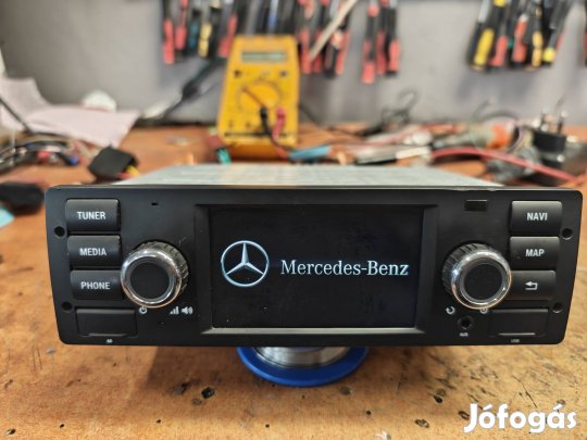 Mercedes Benz 1din gyári multimédia