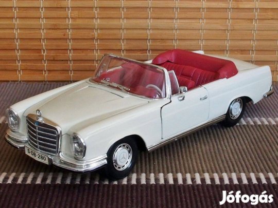Mercedes Benz 280 SE (1967) modellautó 1:18