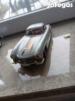 Mercedes-Benz 300 SL 