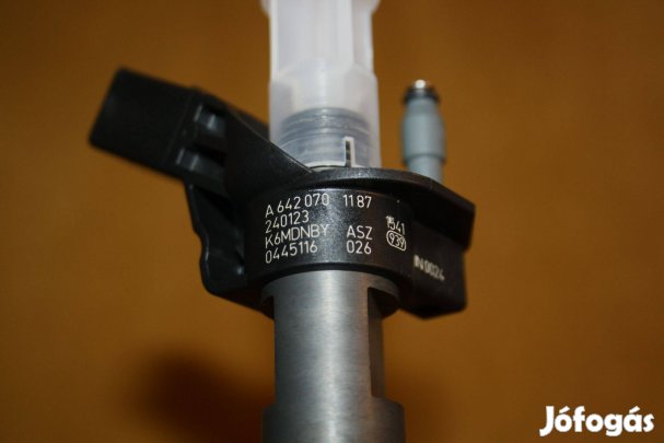 Mercedes-Benz A6420701187 Porlasztó 0445116026