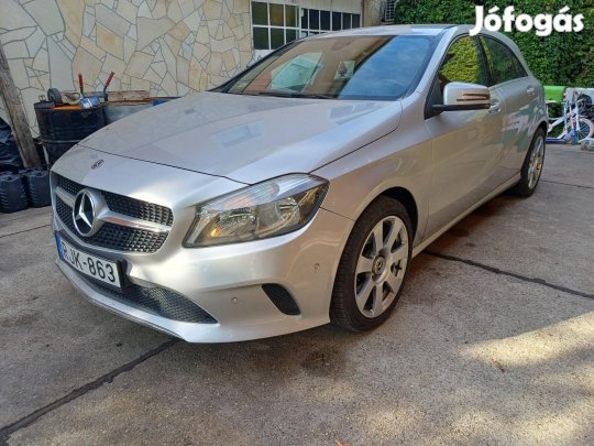 Mercedes-Benz A 180 Blueefficiency Edition Styl...