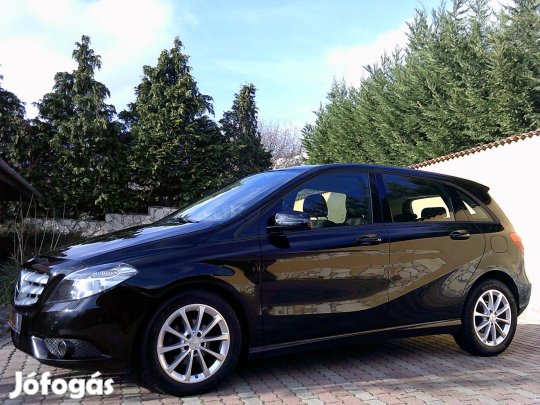 Mercedes-Benz B 180 Blueefficiency Karambolment...