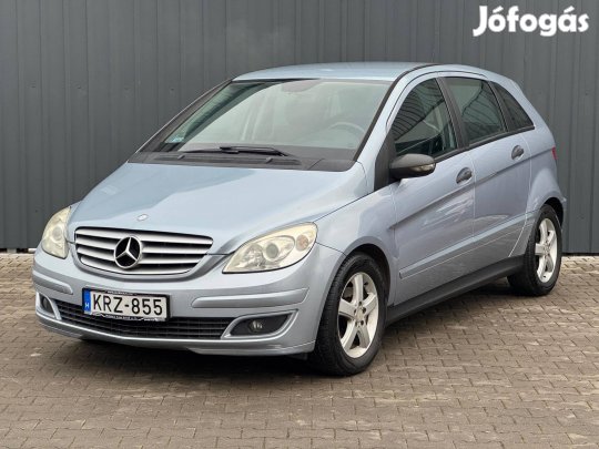 Mercedes-Benz B 180 CDI Friss műszakival az árban!