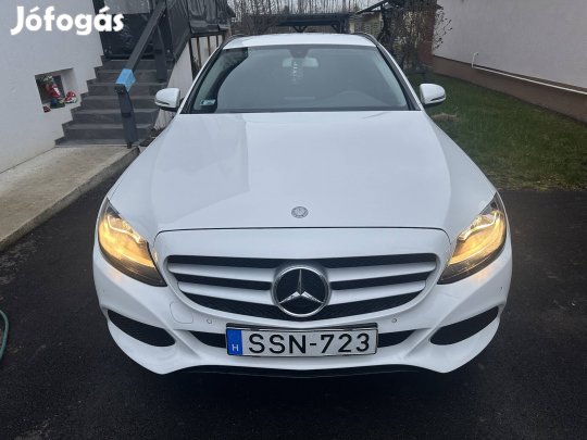 Mercedes Benz C200D