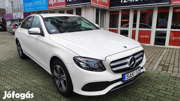 Mercedes-Benz E 200 4Matic 9G-Tronic EQ Boost M...