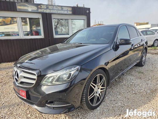 Mercedes-Benz E 220 Bluetec (Blueefficiency) Av...