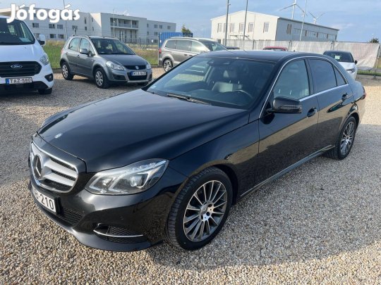 Mercedes-Benz E 250 Bluetec 4Matic Elegance (Au...