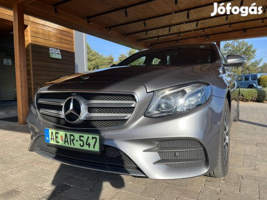 Mercedes-Benz E 300 de T 4Matic 9G-Tronic Plug-...