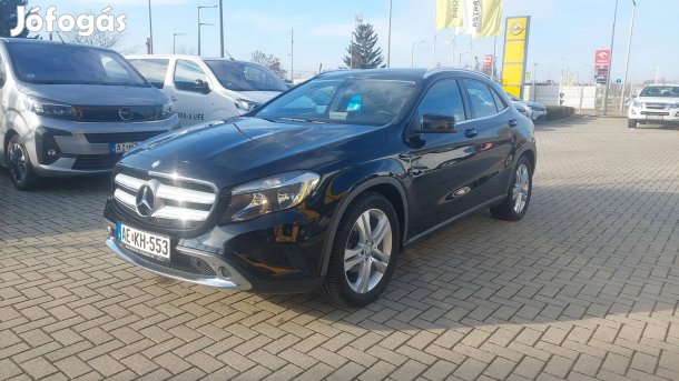 Mercedes-Benz GLA 220 d AMG Sport 4Matic 7G-DCT...