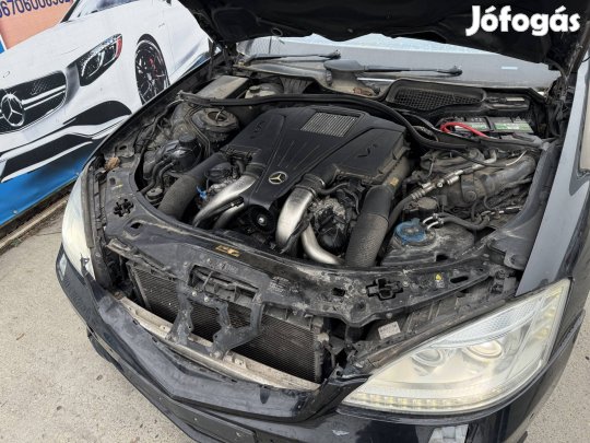 Mercedes Benz M278 4.7 biturbo motor