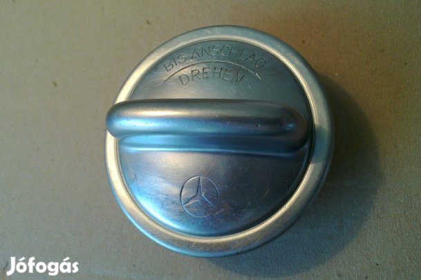 Mercedes Benz W107 ( R107 ) W108 W109 W114 W115 fém tanksapka