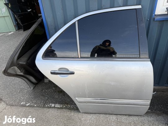 Mercedes Benz W210 E jobb hátsó ajtó rozsdamentes