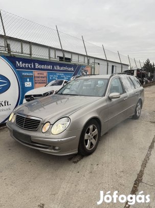 Mercedes Benz W211 E220CDI OM646 Bontás