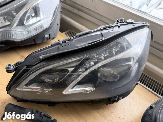 Mercedes Benz W212 E facelift bal első fényszóró