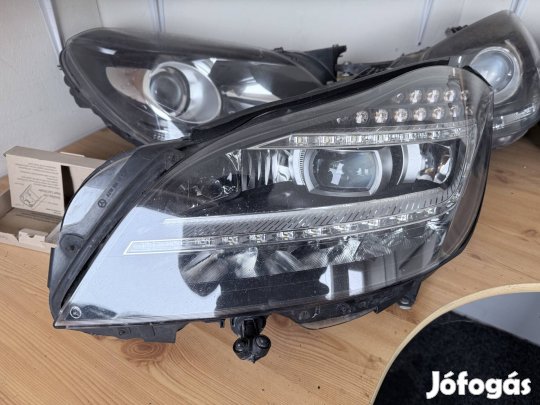 Mercedes Benz W218 CLS bal első fényszóró