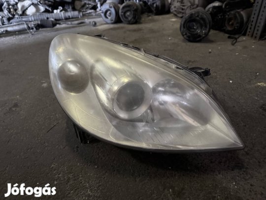 Mercedes Benz W245 B jobb első fényszóró