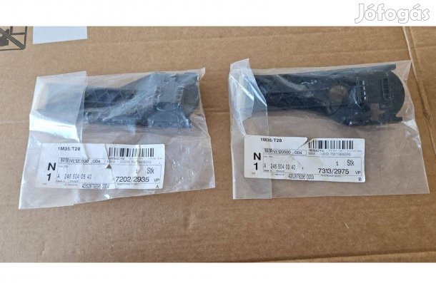 Mercedes-Benz, Mercedes, Merci B osztály W246 hűtőradiátor alsó tartó