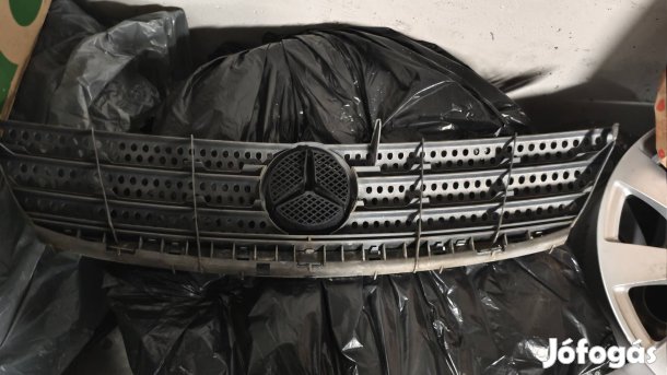 Mercedes-Benz alufelni és hűtőrács 