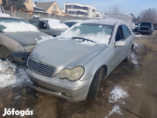 Mercedes C220 alkatrészei
