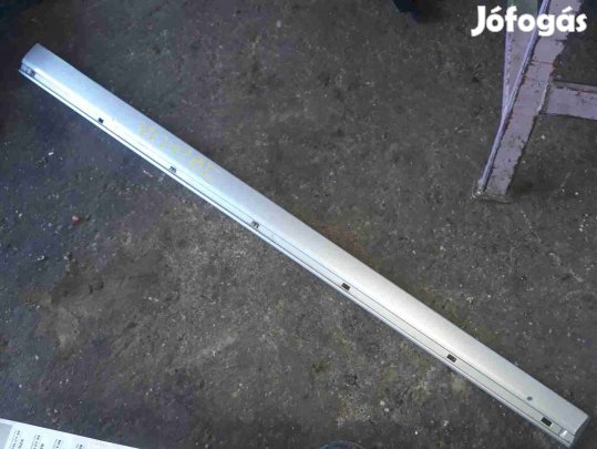 Mercedes C W203 Bal Első Ajtó Díszléc