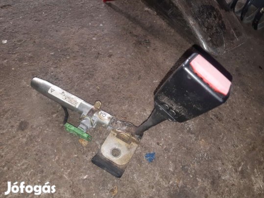 Mercedes C W203 Bal Hátsó Biztonsági Öv Csatlakozó