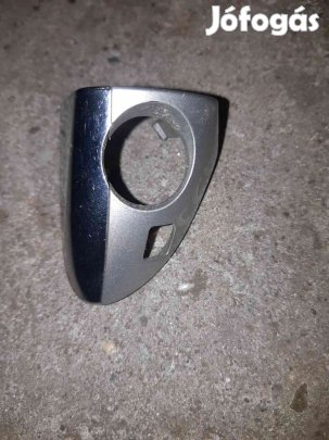 Mercedes C W203 Jobb Ajtó Zárbetét Takaró