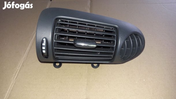 Mercedes C W203 Jobb Első Szellőző