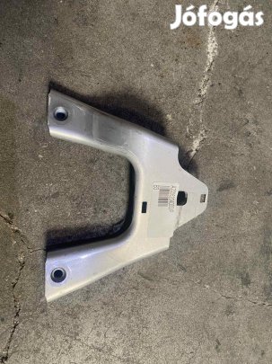 Mercedes C-class W205 radiátor bal rugótányér A2056204000 eladó