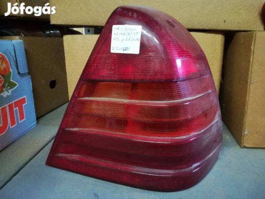Mercedes C hátsólámpa jobb búra