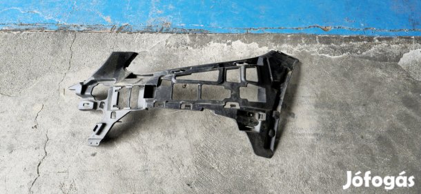 Mercedes C-osztály (W205) bal első lökhárító tartó konzol -