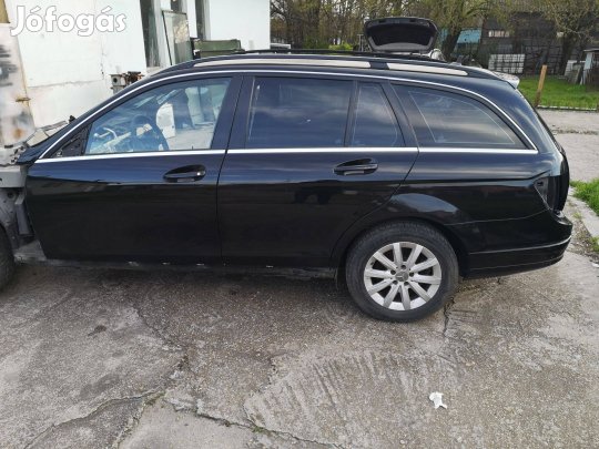 Mercedes C w204 Ajtók,Lökháritók,lámpák,rácsok,hűtüsor,Bontás!