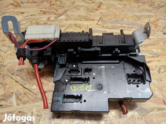 Mercedes E Class W212 (2009-2016) 2.2 Cdi Diesel Biztosíték Tábla