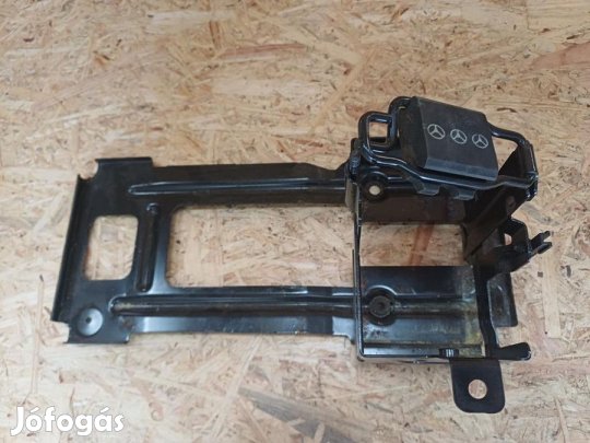 Mercedes E Class W212 (2009-2016) Akkumulátor Tartó