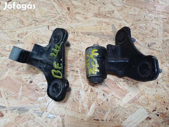 Mercedes E Class W212 (2009-2016) Bal Első Ajtózsanér