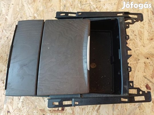 Mercedes E Class W212 (2009-2016) Első Hamutál