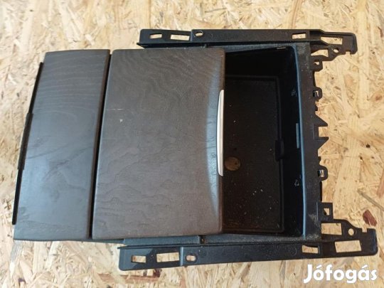 Mercedes E Class W212 (2009-2016) Első Hamutál